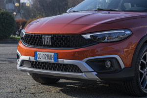 Fiat Tipo Cross, Orange, Neu, New, Front, Logo, Emblem, Scheinwerfer